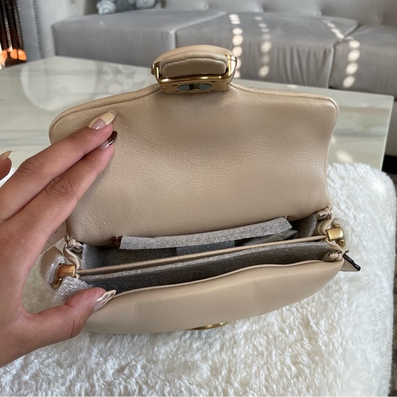 ‼️SOLD‼️ Coach Pillow Tabby 18 in Ivory - Picture 7 of 12